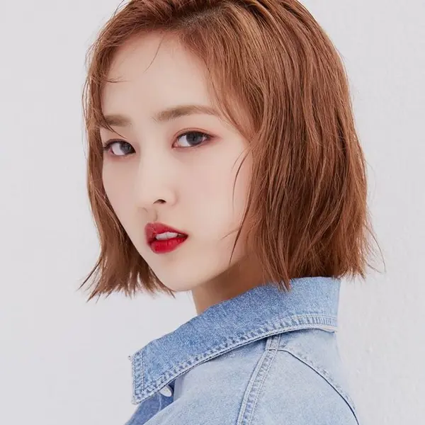 Jungwoo gallery image