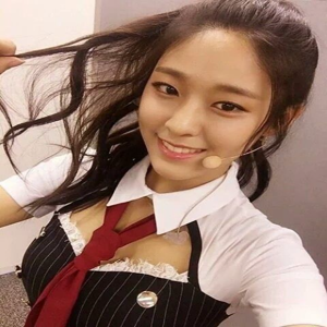 Seolhyun gallery image