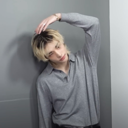 Hyunjin gallery image