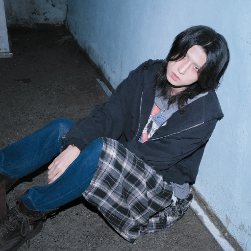 Jun Han gallery image