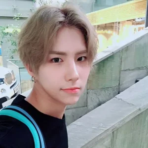 Seyoon gallery image