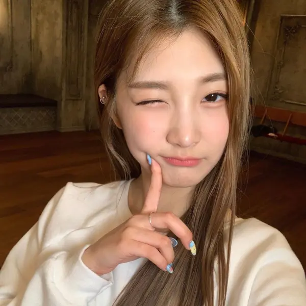 Minseo gallery image