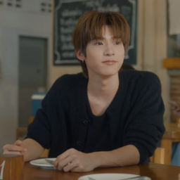 TeeTee gallery image