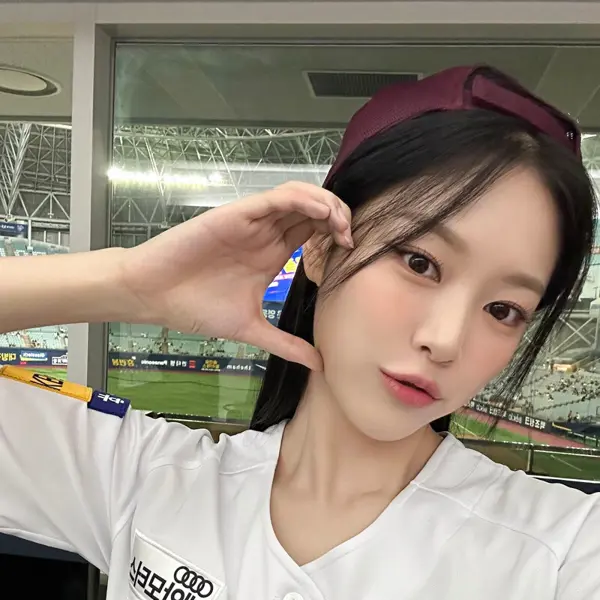 HyunJin gallery image