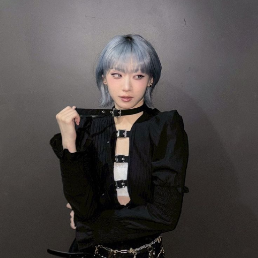 Jisoo gallery image