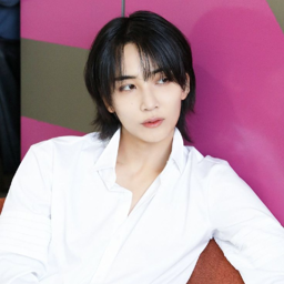 Jeonghan gallery image