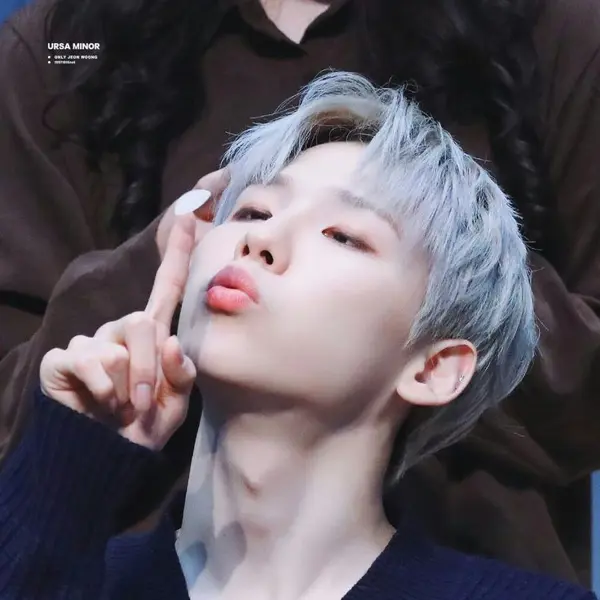 Jeon Woong gallery image