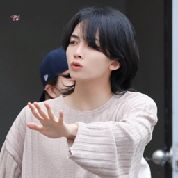 Jeonghan gallery image