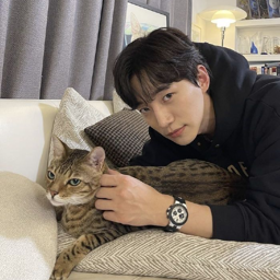 Lee Junho gallery image