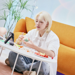Jeonghan gallery image