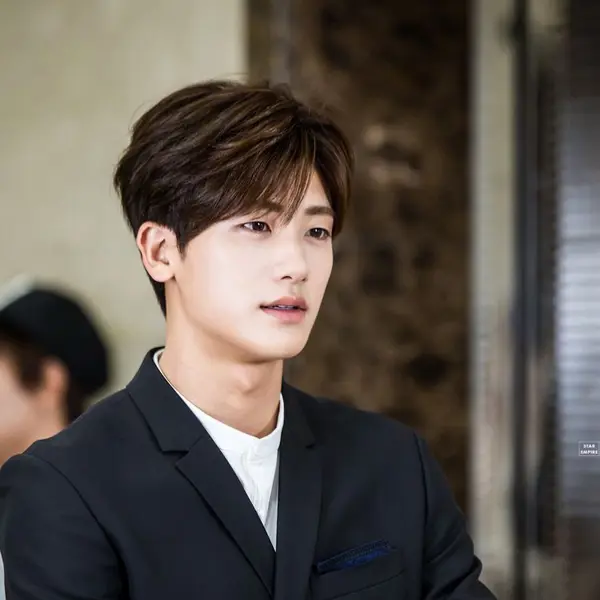 Hyungsik gallery image