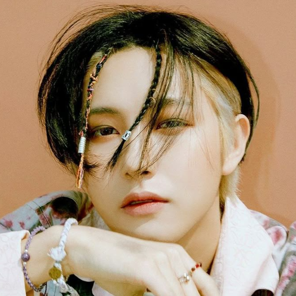 Renjun gallery image