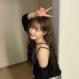 Chaehyun gallery image