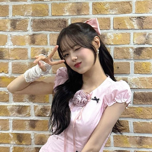 Chuu gallery image