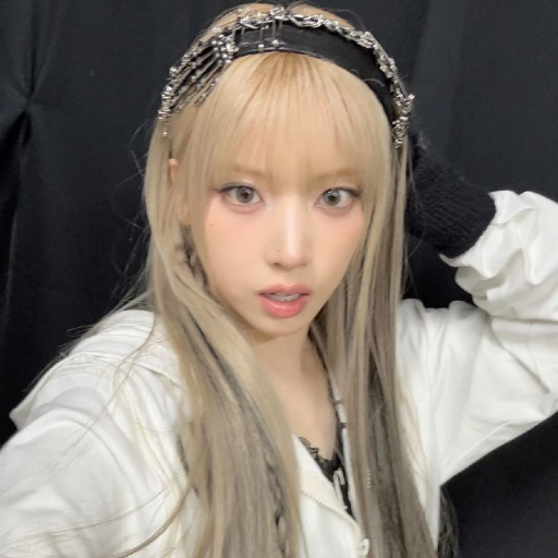 Jiwoo gallery image