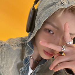 Junhyeok gallery image