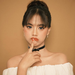 Vanesya gallery image