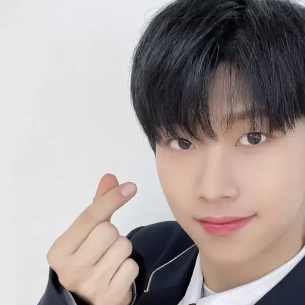 Hyunwoo gallery image