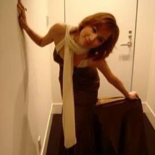 Lina gallery image