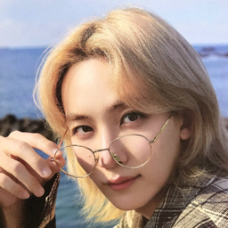 Jeonghan gallery image