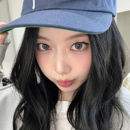 YunSeo gallery image