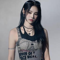 Jinsoul gallery image