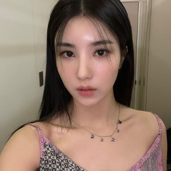 Eunbi gallery image