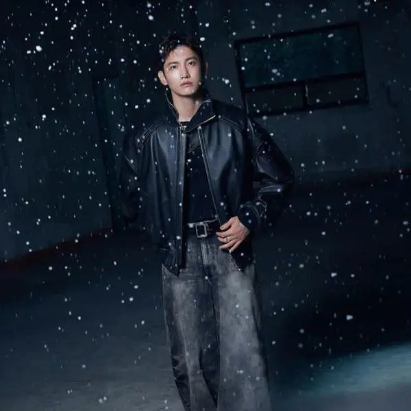 Max gallery image