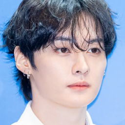 Lee Know gallery image