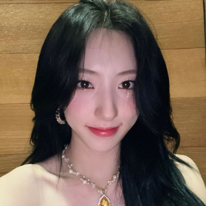 Eunseo gallery image