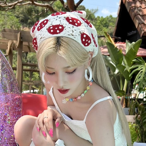 Kim Lip gallery image