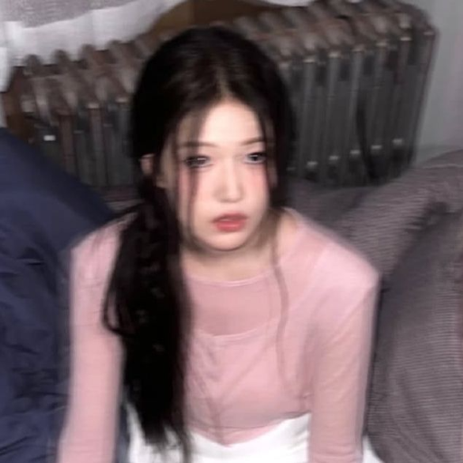 Gambar galeri Yoon Jiyoon