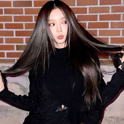 YunSeo gallery image