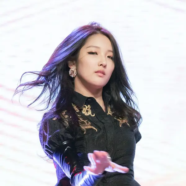 Imagem da galeria de Jihyun