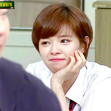 Jeongyeon gif
