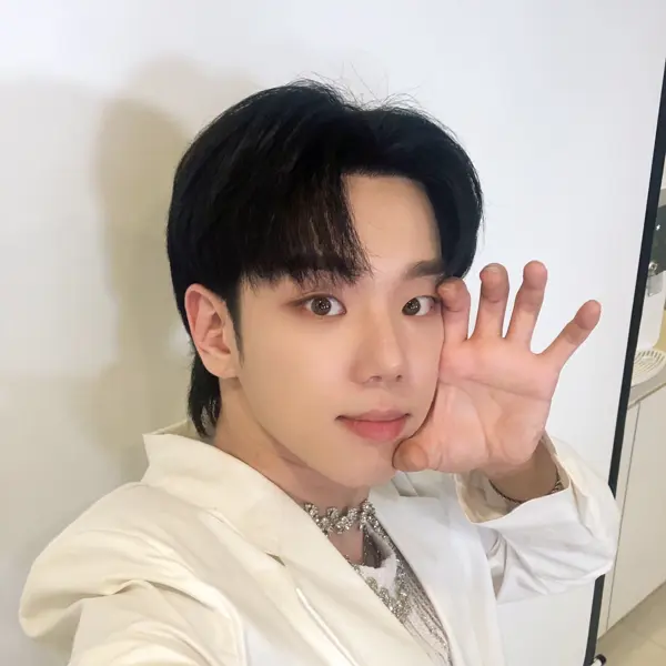 Kim Byeongkwan galerijafbeelding