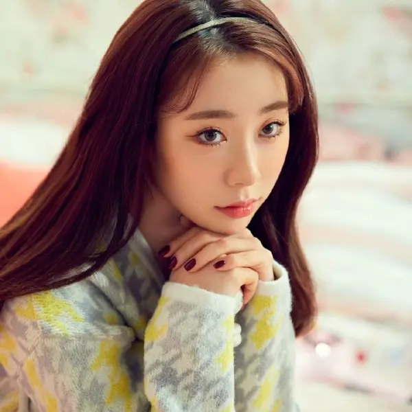 Yeonjung gallery image