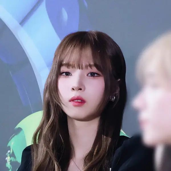 Jeong HaYeon gallery image