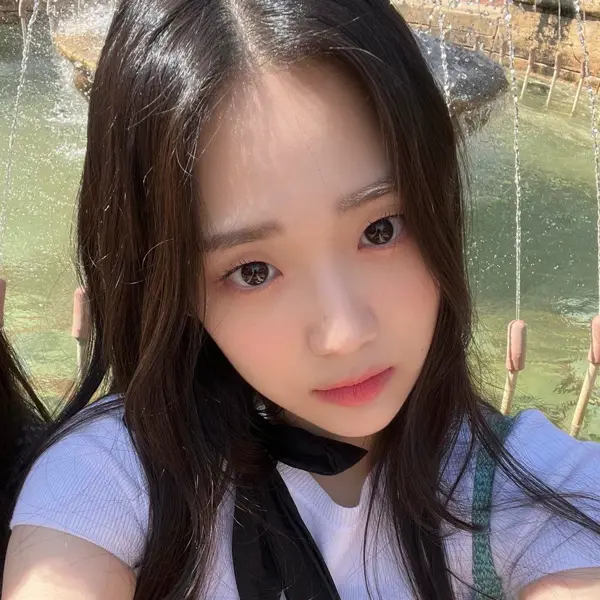 Yoon SeoYeon gallery image