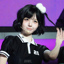 Kim ChaeWon gallery image