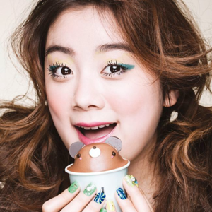 Woo Hyerim gallery image