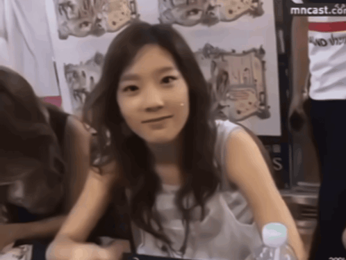Taeyeon gif
