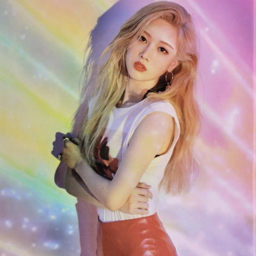 Kim Lip gallery image