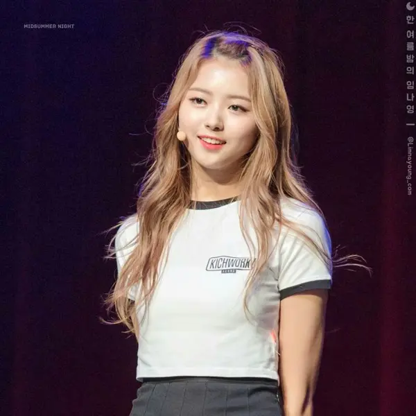 Gambar galeri Nayoung