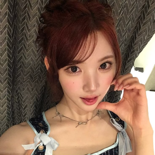 Jiwoo gallery image