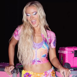 Zara Larsson gallery image