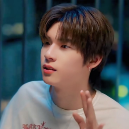 TeeTee gallery image