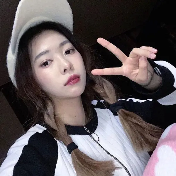 DaHyun gallery image