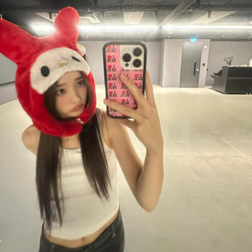 Larawan sa gallery ni Min Jiwoon