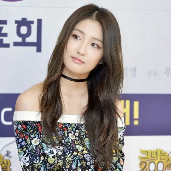 Imagem da galeria de Jihyun